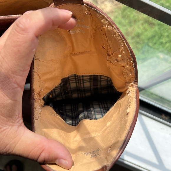 Very Volatile Boots - Picture 3 of 10